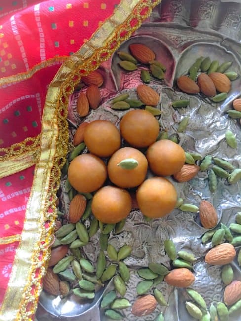 microwave besan ladoo in a large plate