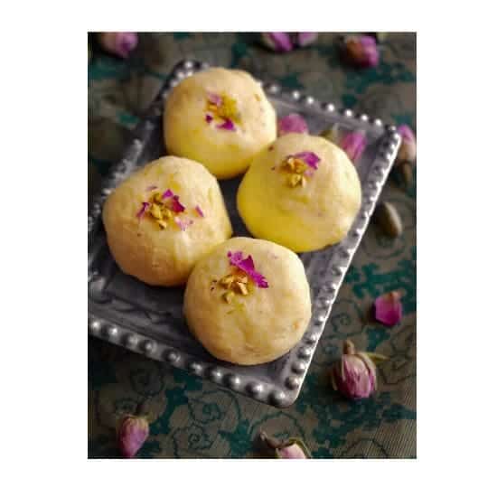 homemade Bengali Kacha Golla recipe