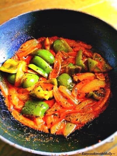 Sauteed Peppers with Onion with thick sauce