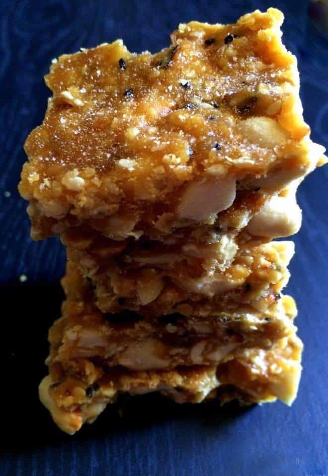 Indian-sesame-peanut-brittle