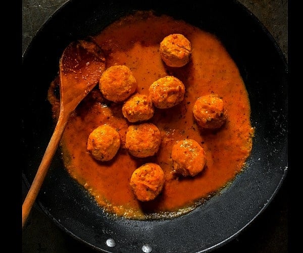 Chicken Kofta Curry (Indian Chicken Meatballs Curry)