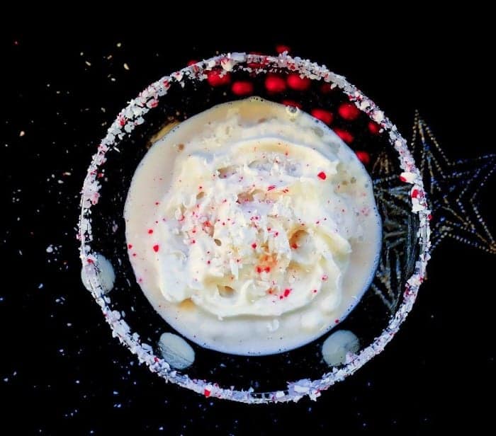 white-chocolate-christmas-martini