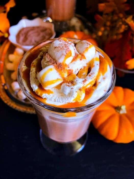 pumpkin-spice-hot-chocolate-easy