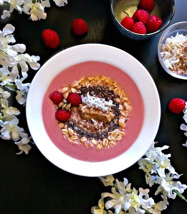 raspberry-smoothie-bowl-photo