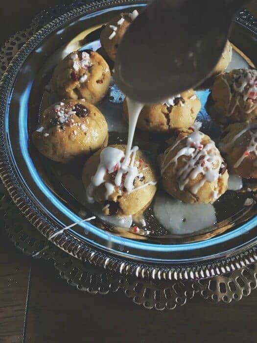 Festive Chocolate Chip Cookies with Peppermint Icing - 39