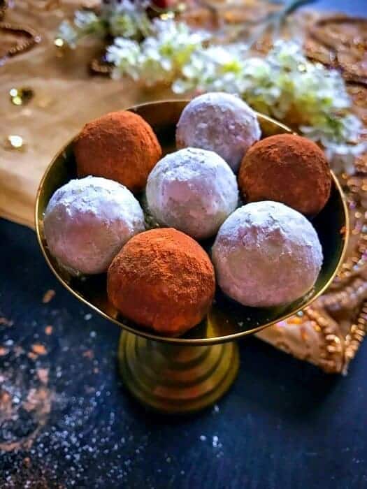 15-mins-leftover-gingerbread-cookie-truffles