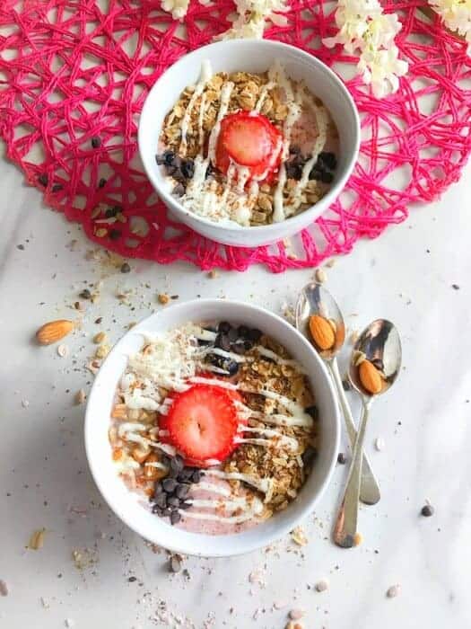 strawberry-protein-smoothie-bowl