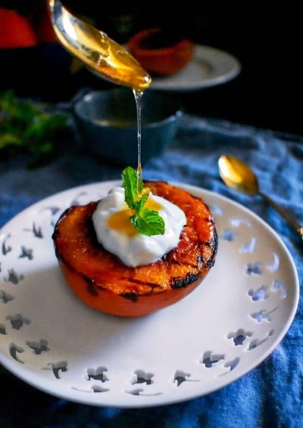 grilled-peach-with-yogurt