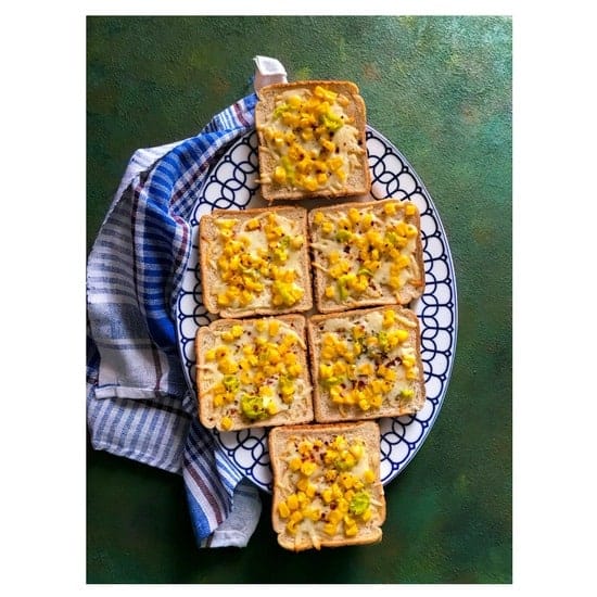 Spicy Cheese Corn Toast