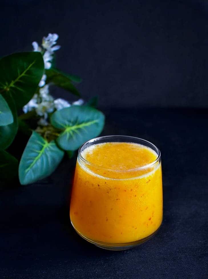 Turmeric-Ginger-and-Apple-Smoothie