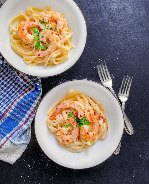 Lemon Shrimp Pasta in Garlic White Wine Sauce (20 Minutes Recipe)
