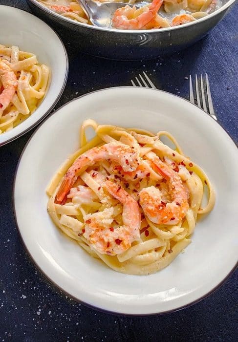Lemon Shrimp Pasta in Garlic White Wine Sauce (20 Minutes Recipe)