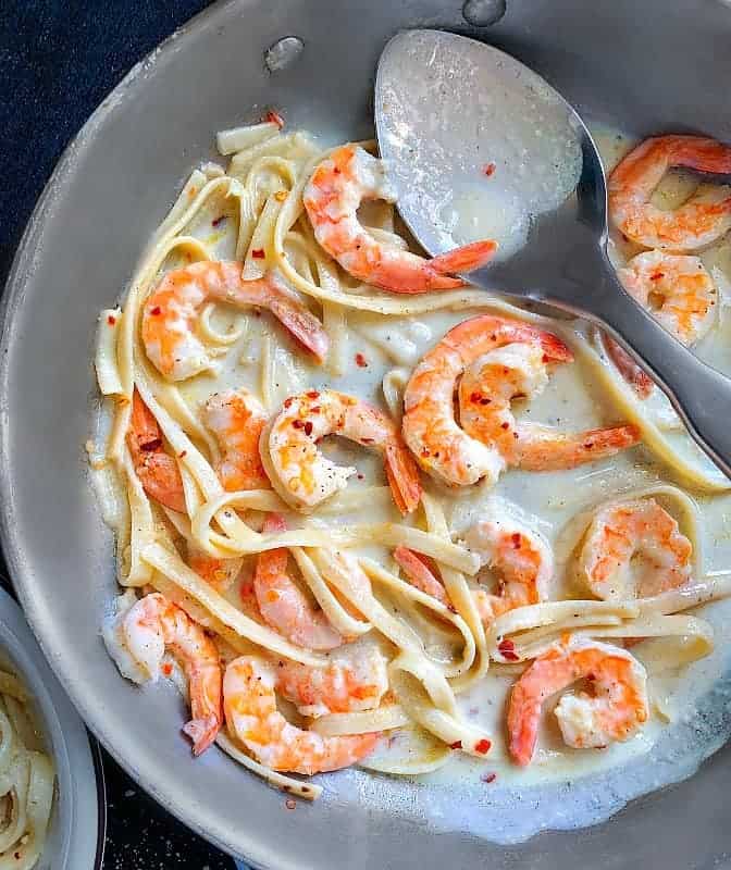 creamy garlic shrimp pasta