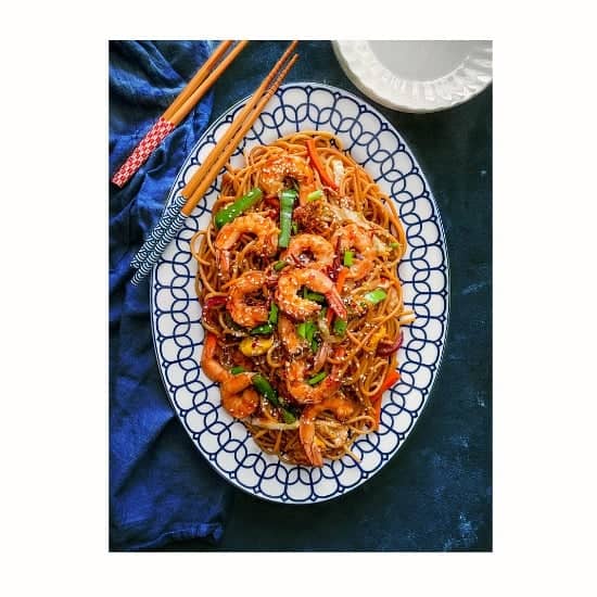 shrimp lo mein recipe using shrimps, noodles and vegetables