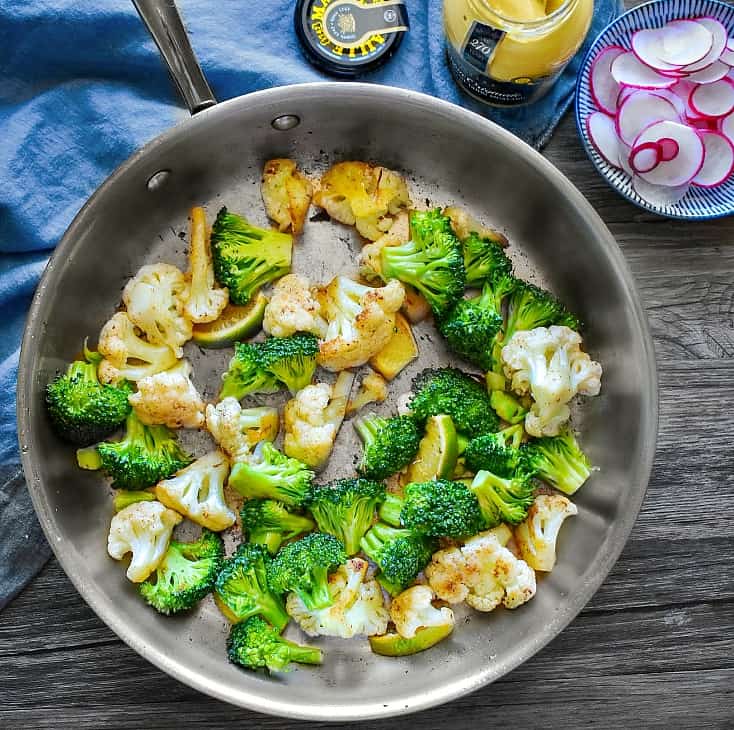 how to roast cauliflower broccoli