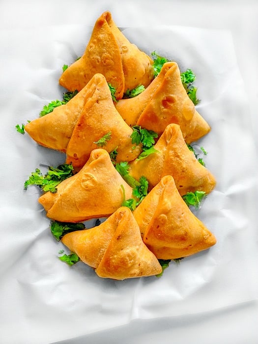 Easy Samosa Recipe - Step by Step Punjabi Samosa (Vegan) Easy Samosa Recipe - Step by Step Punjabi Samosa (Vegan)