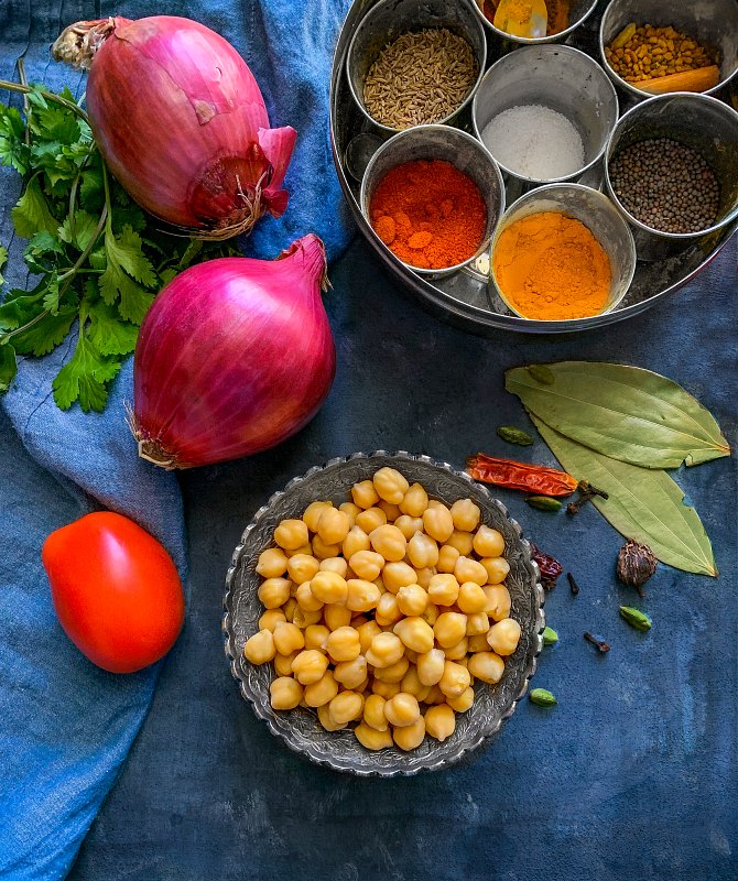 chole-masala-ingredients