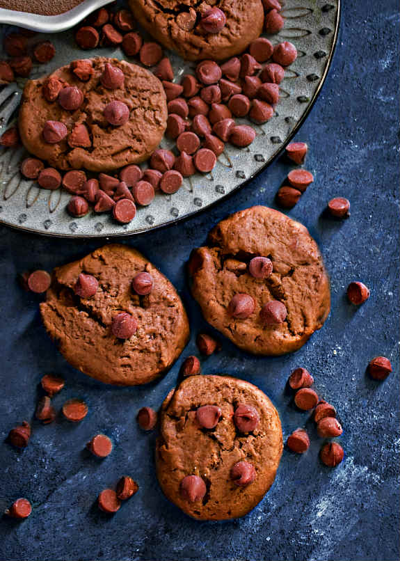 chocolate-chip-whey-peanut-butter-protein-cookie