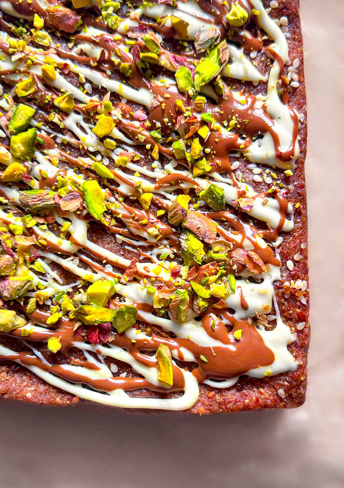 high-protein-no-bake-brownies-no-protein-powder